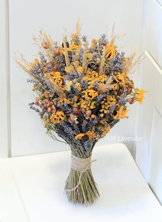 Boutonniere / Corsage : Valley Garden - Sunshine | AM Lavender