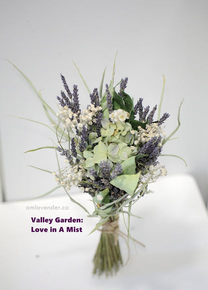 Boutonniere / Corsage : Valley Garden - Love In A Mist | AM Lavender